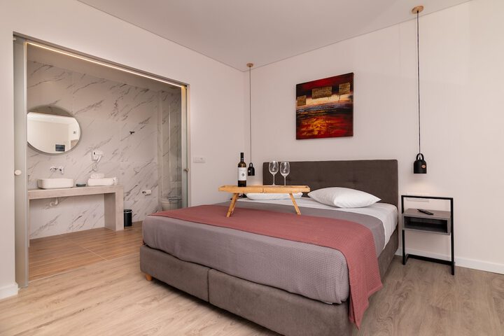 Room 20 of 48