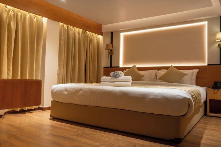 Room 28 of 61