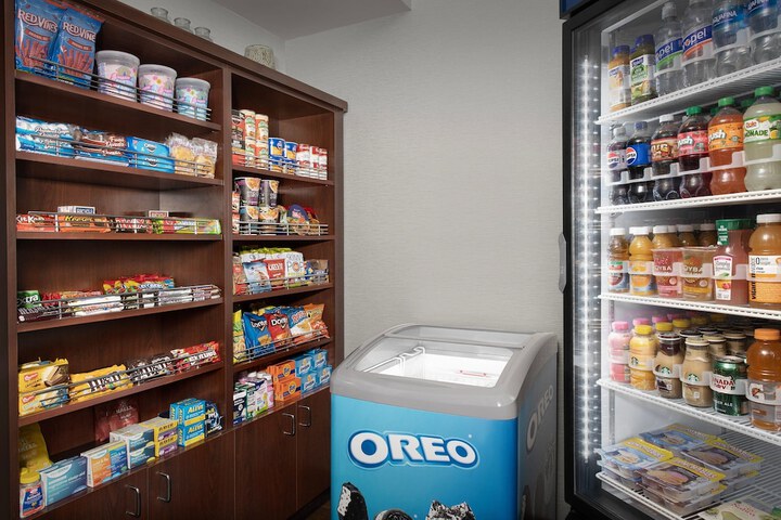 Snack bar