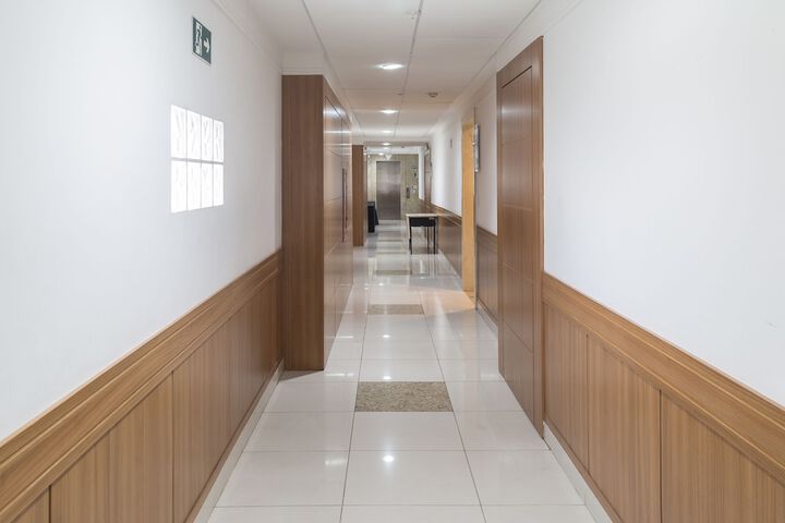 Ballroom/Hall 163 of 198
