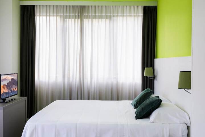 Room 32 of 133