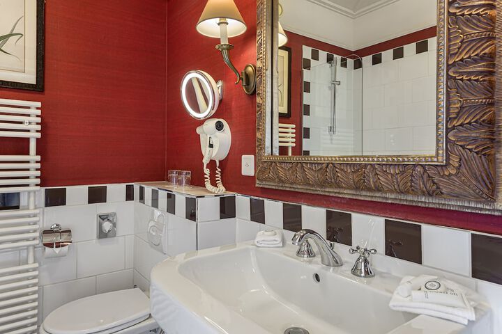 Room 37 of 50