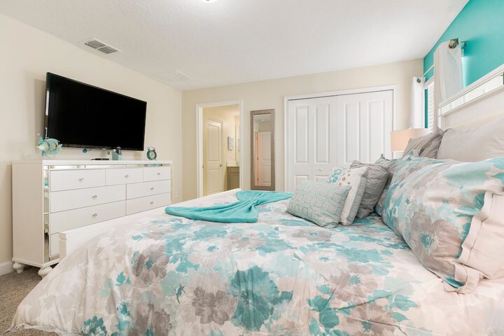 Room 6 of 48