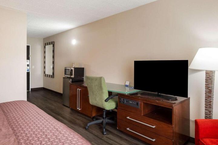 Room 33 of 57