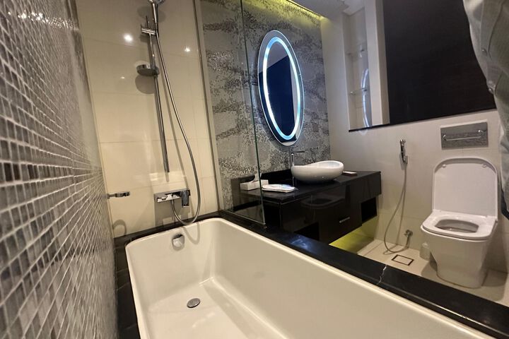 Room 4 of 57
