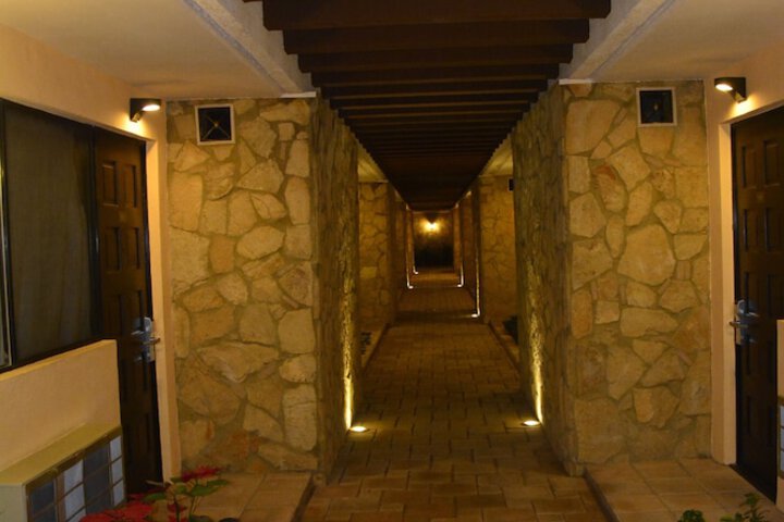 Ballroom/Hall 46 of 55
