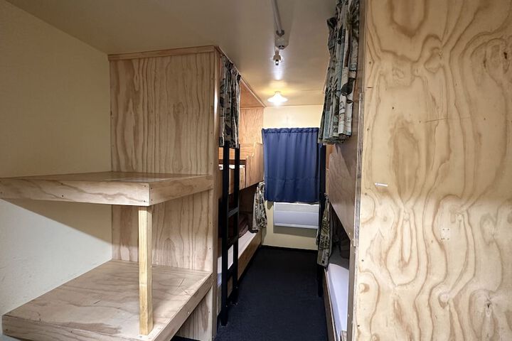 Room 4 of 20
