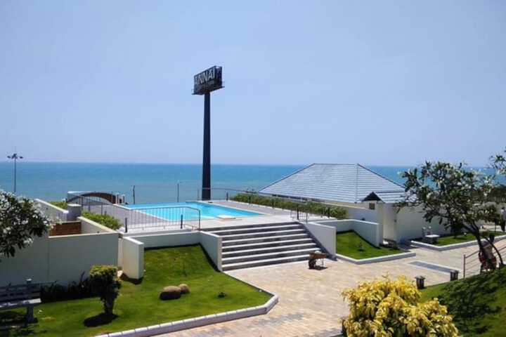 Pool 23 of 61