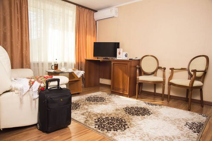 Room 25 of 47