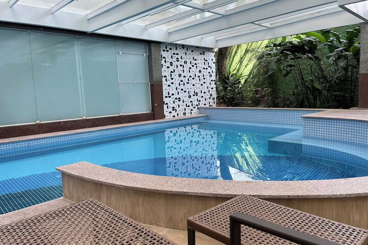 Pool 133 of 240