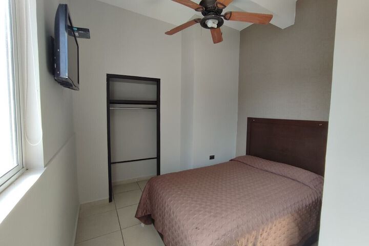 Room 5 of 20