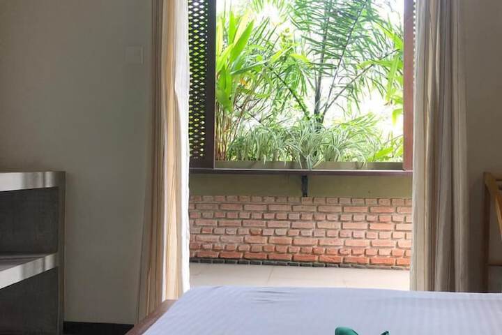 Room 5 of 46