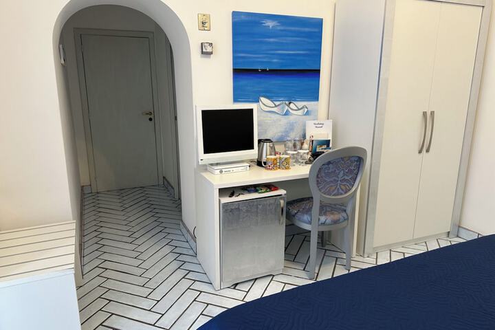 Room 20 of 108