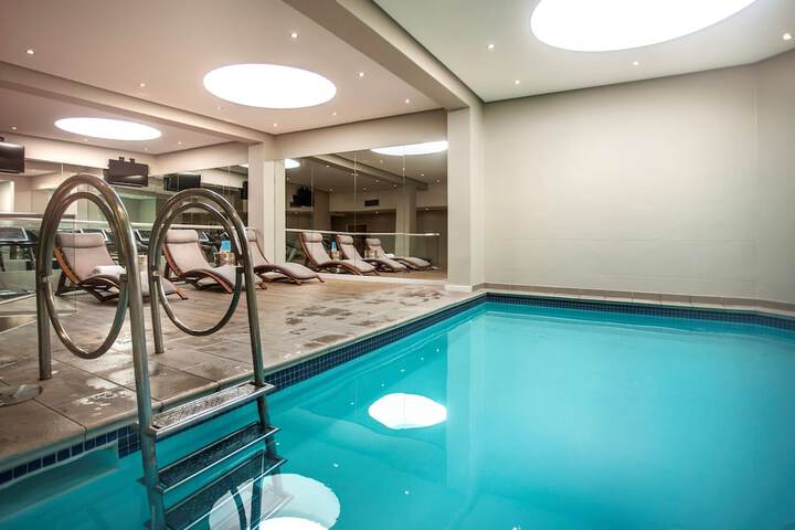 Hotel with Pool