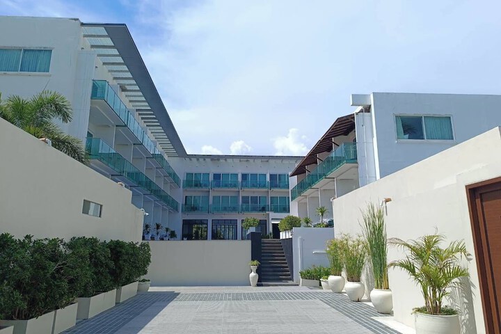 Hotel 206 of 218
