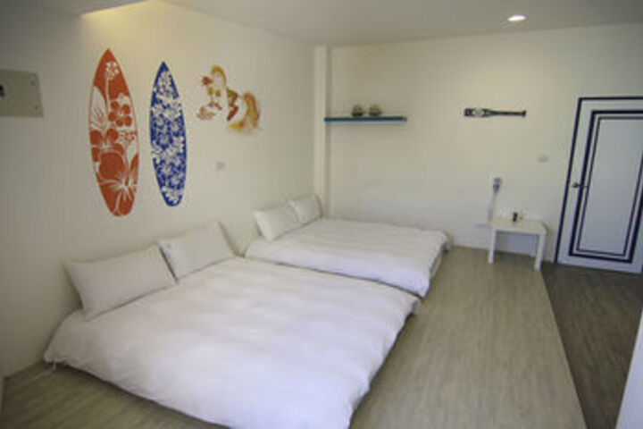 Room 30 of 37