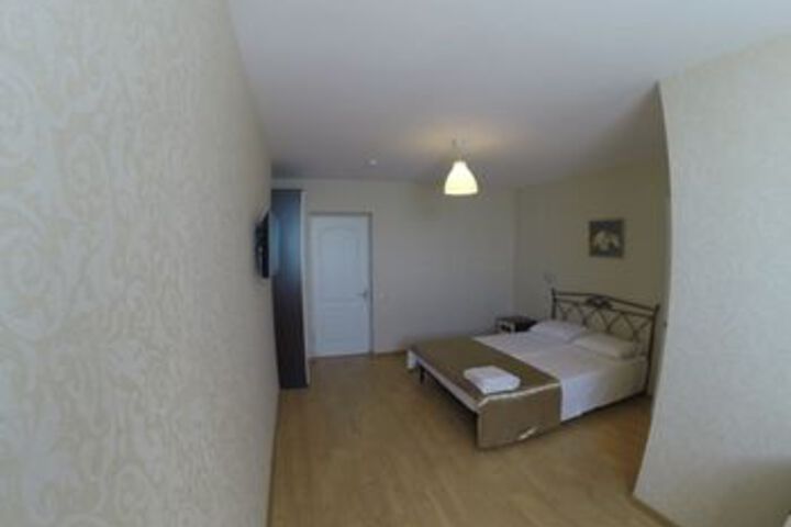 Room 126 of 176