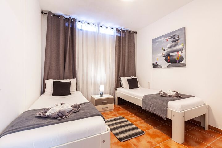 Room 13 of 75
