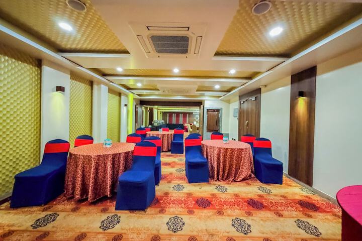 Ballroom/Hall 39 of 48