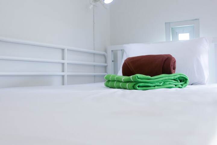 Room 8 of 36