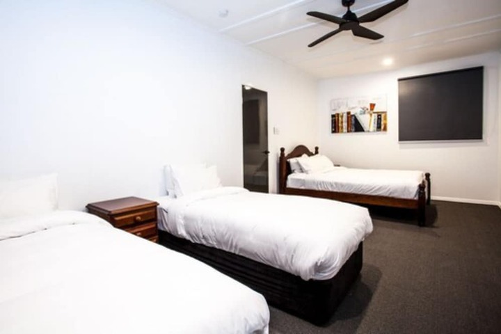 Room 10 of 62