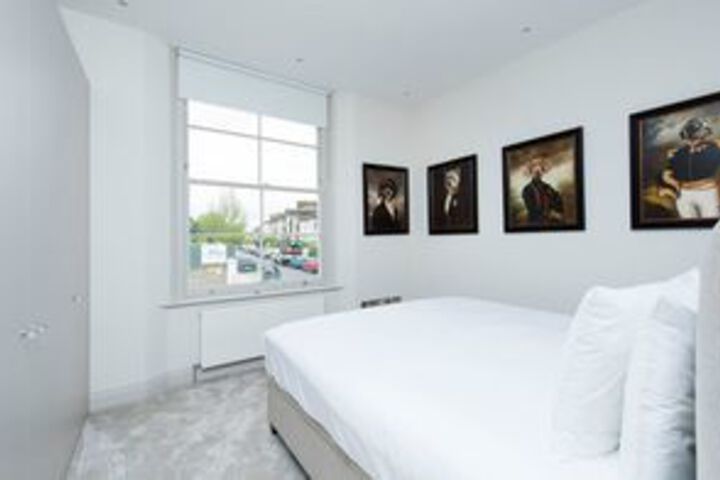 Room 8 of 23