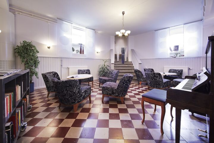 Lobby Entry