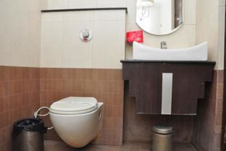 Room 2 of 18