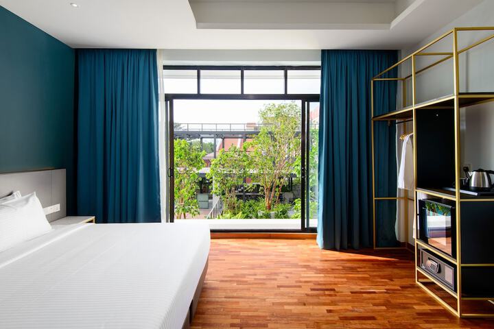 Room 9 of 56