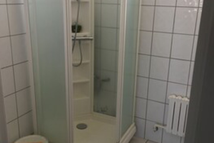 Room 4 of 49