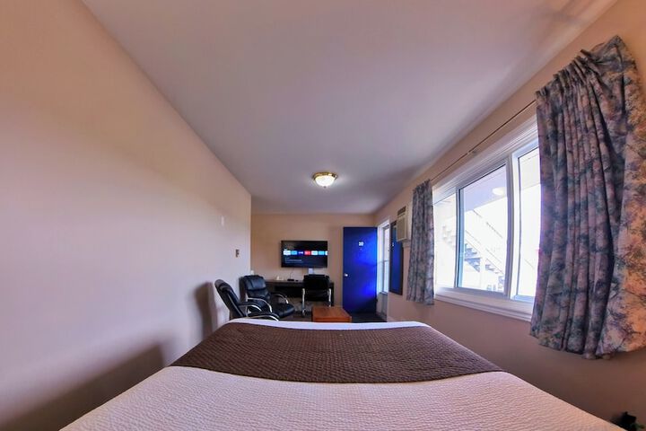 Room 8 of 39