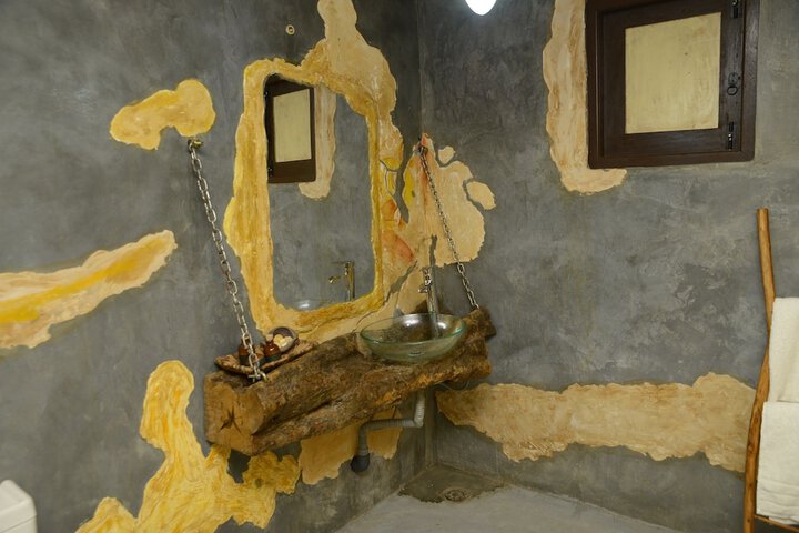 Room 13 of 17