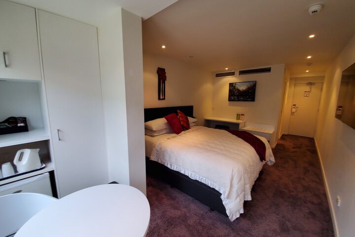 Room 17 of 118