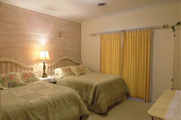 Room 8 of 73