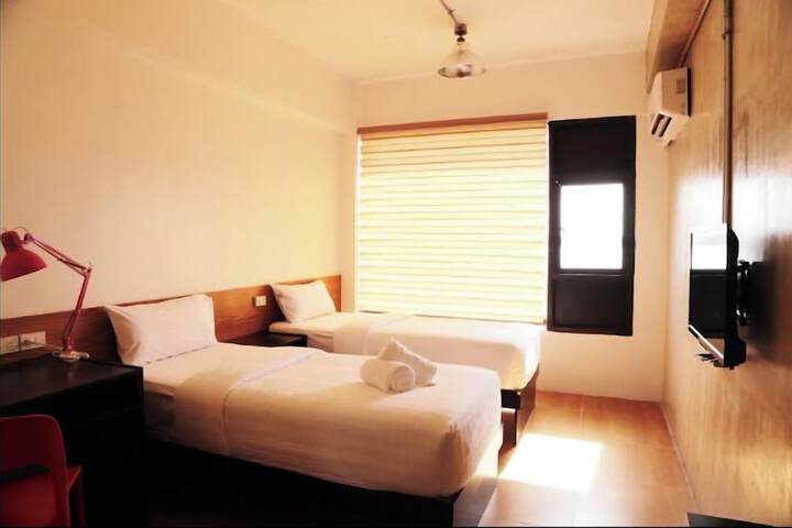 Room 10 of 19