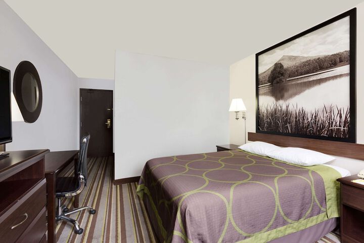 Room 7 of 20
