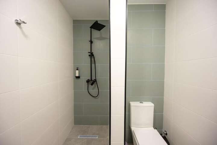 Room 16 of 24