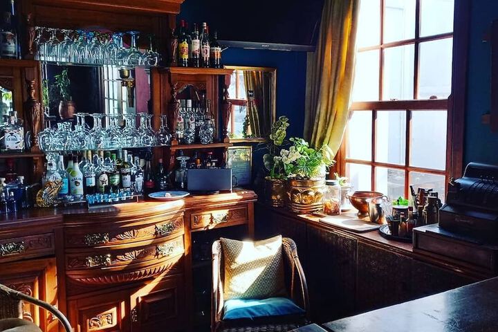 Lounge 98 of 159