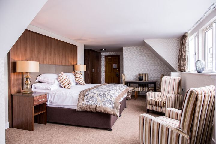 Room 28 of 108