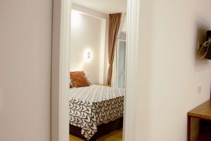 Room 35 of 88