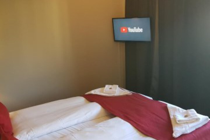 Room 21 of 35