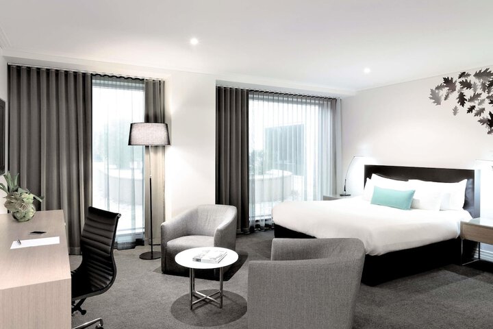 Room 10 of 120