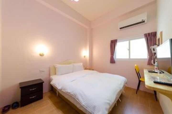 Room 35 of 69