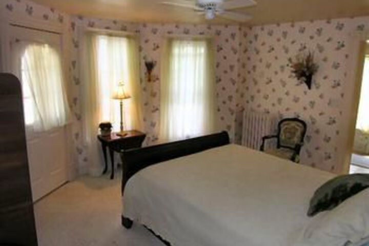 Room 33 of 69