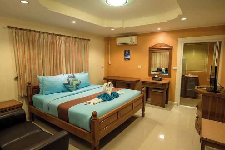 Room 12 of 49