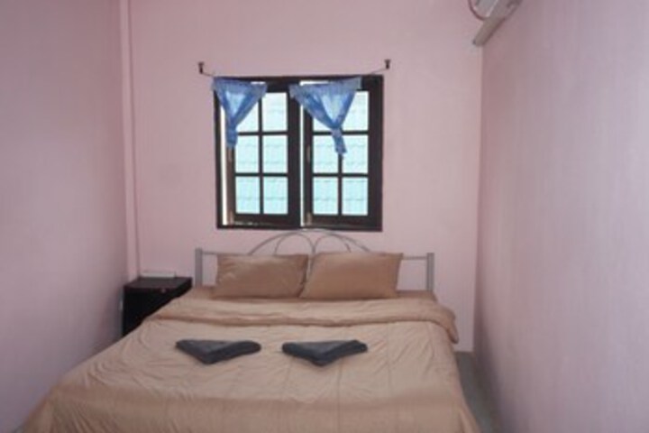 Room 4 of 15