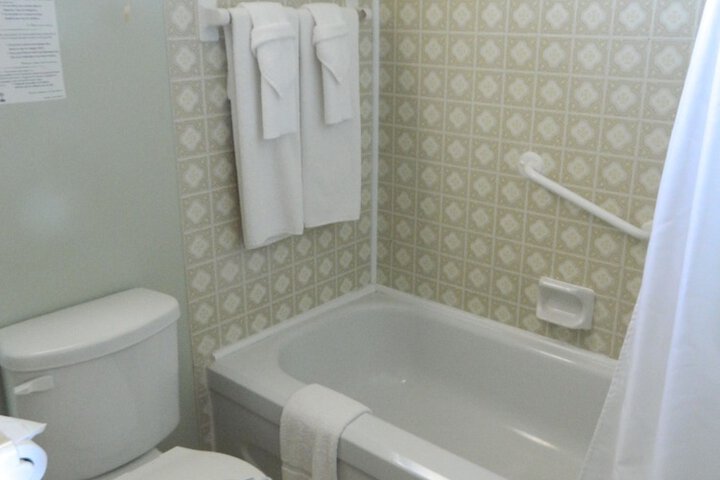 Room 15 of 34
