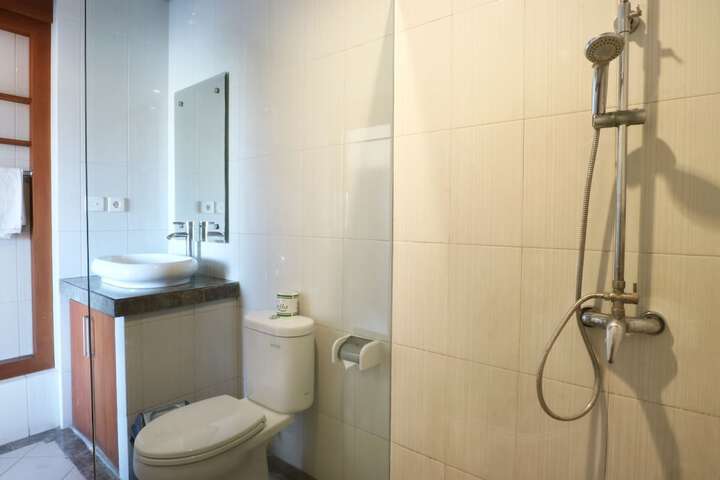 Clean Restrooms