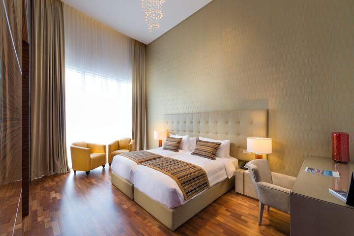 Room 10 of 53
