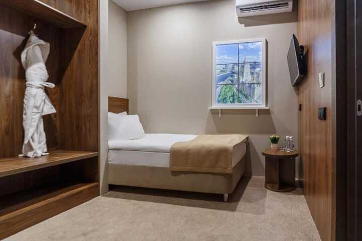 Room 13 of 47